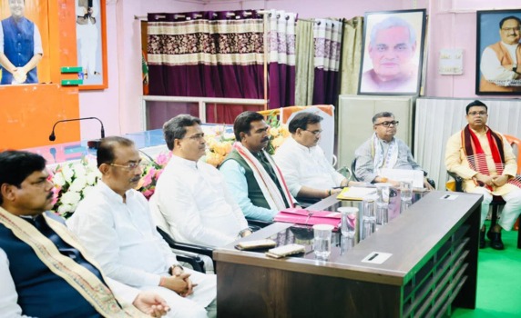 ADC polls: Tripura CM holds organizational meeting.